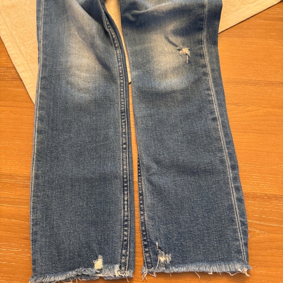 GAP Straight Leg High Rise Jeans - Size 27 | Like New - Picture 7 of 7